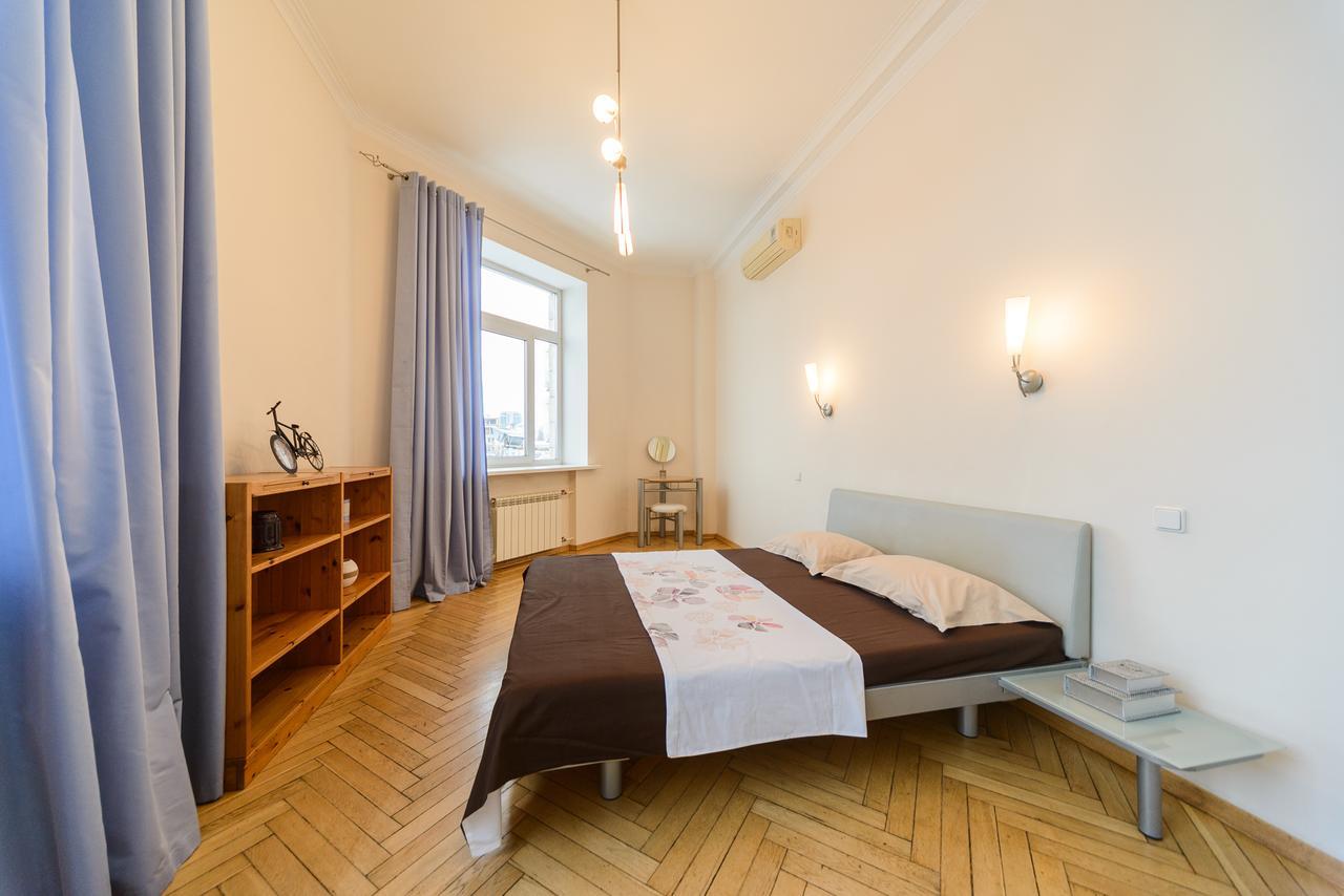 Apartments On Khreschatyk 27 Kiev Luaran gambar